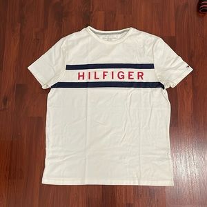 Men’s Tommy Hilfiger logo short sleeve T-shirt. White/Blue/Red. Size Medium.